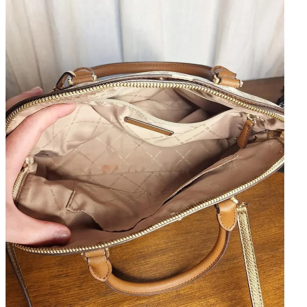 Michael Kors Cindy Large Dome Satchel crossbody bag w matching wallet vanilla
